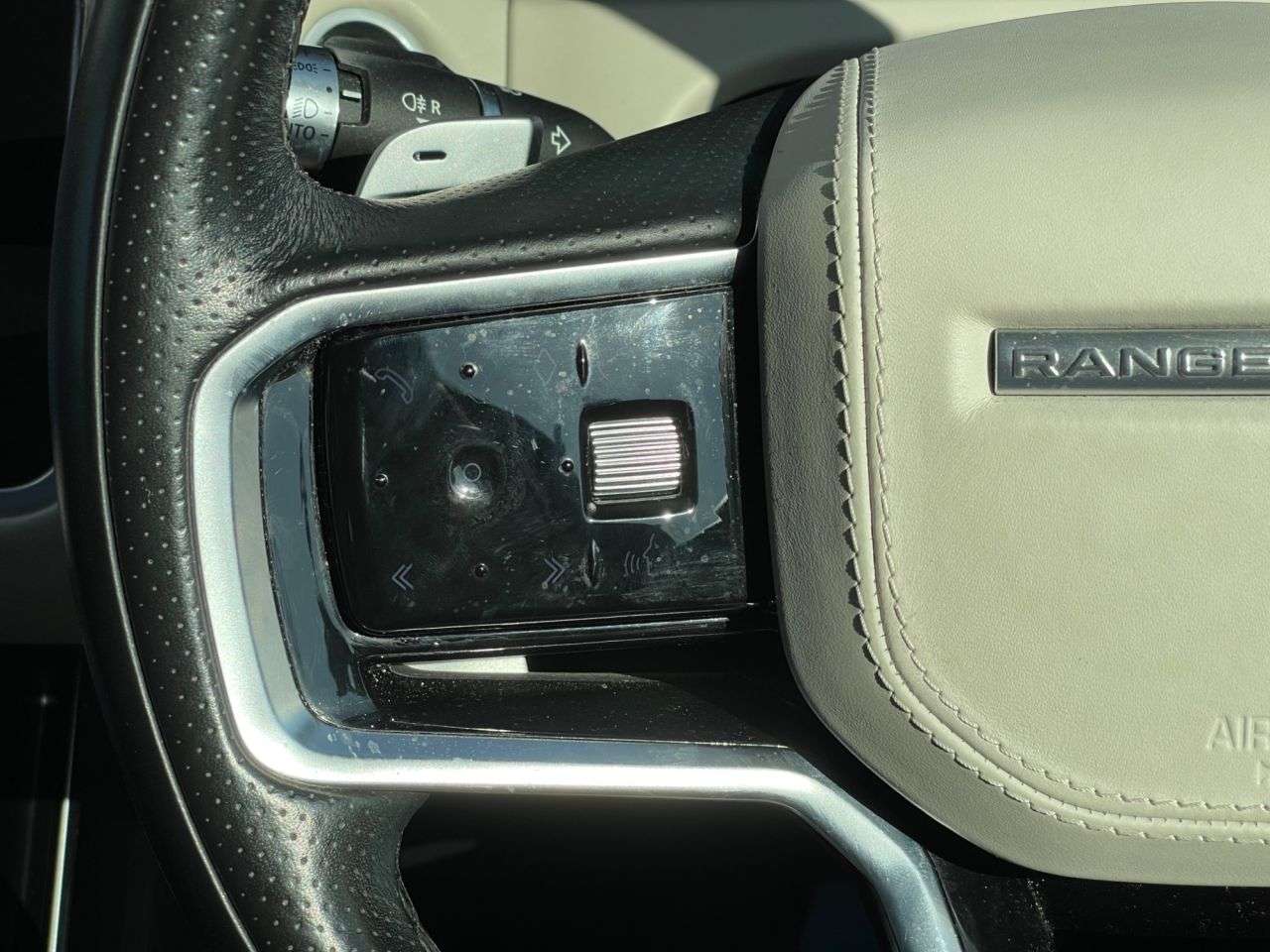 2021 LAND ROVER RANGE ROVER VELAR 2021 LAND ROVER RANGE ROVER VELAR