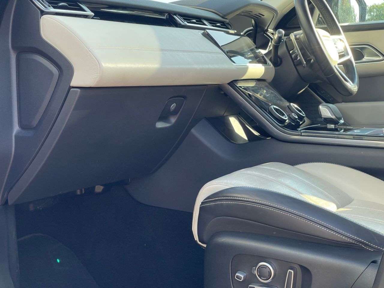2021 LAND ROVER RANGE ROVER VELAR 2021 LAND ROVER RANGE ROVER VELAR