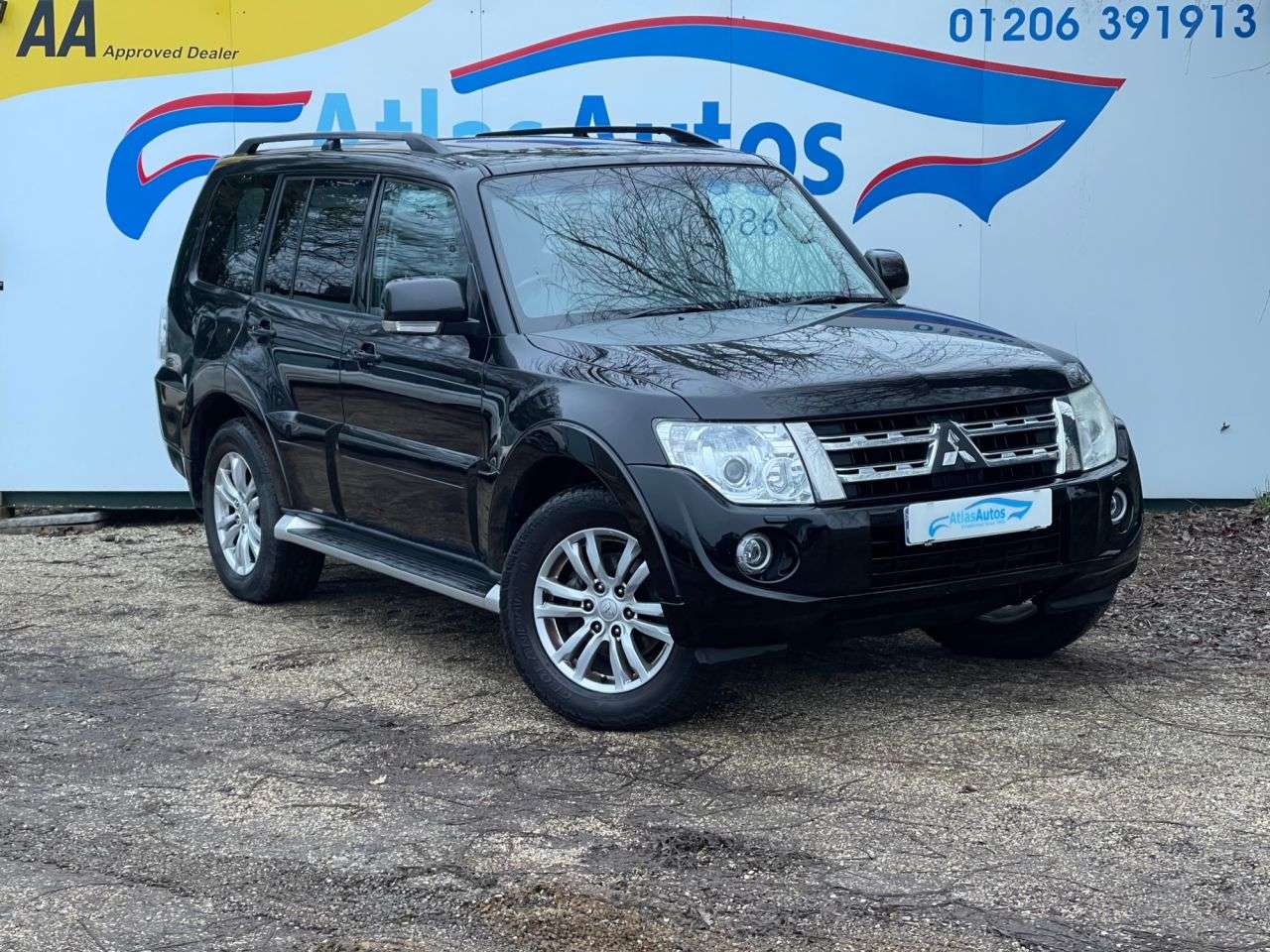 A 2012 MITSUBISHI SHOGUN 3.2 DI-DC SG3 SUV 5dr Diesel Auto 4WD Euro 5 LWB (197 ps) A 2012 MITSUBISHI SHOGUN 3.2 DI-DC SG3 SUV 5dr Diesel Auto 4WD Euro 5 LWB (197 ps)