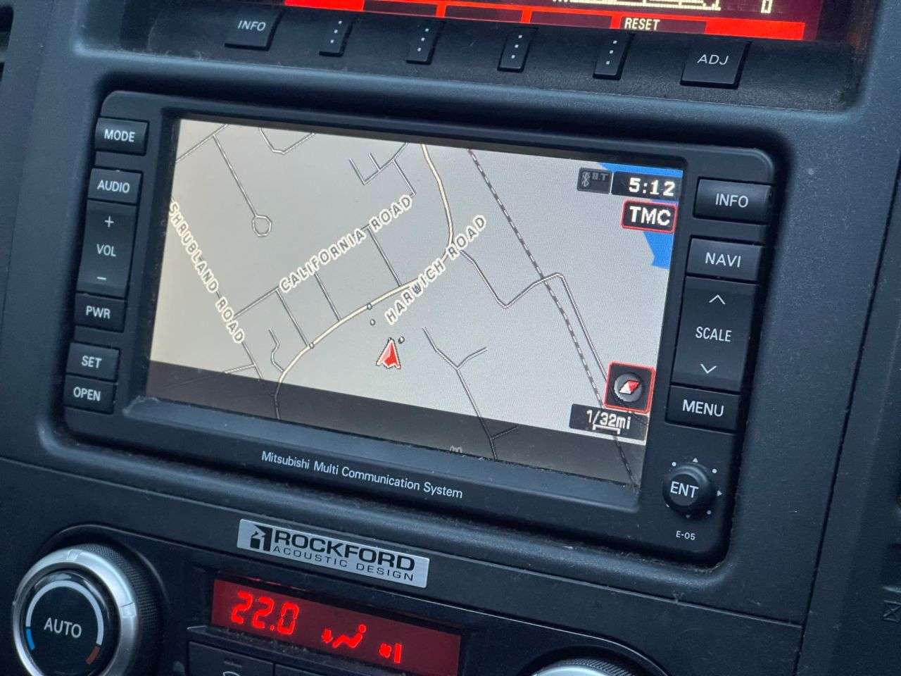 A 2012 MITSUBISHI SHOGUN 3.2 DI-DC SG3 SUV 5dr Diesel Auto 4WD Euro 5 LWB (197 ps) A 2012 MITSUBISHI SHOGUN 3.2 DI-DC SG3 SUV 5dr Diesel Auto 4WD Euro 5 LWB (197 ps)