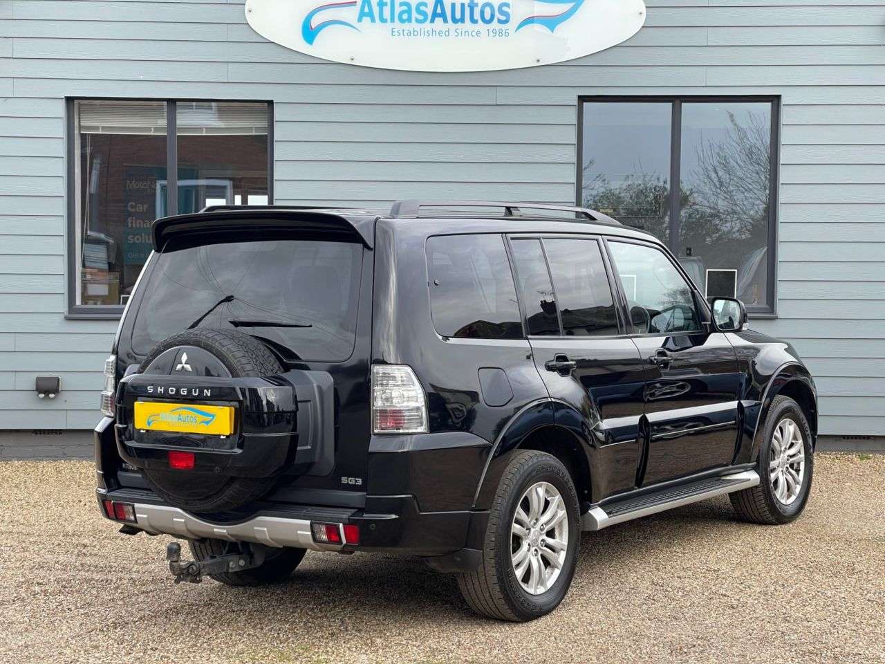 2012 MITSUBISHI SHOGUN 2012 MITSUBISHI SHOGUN