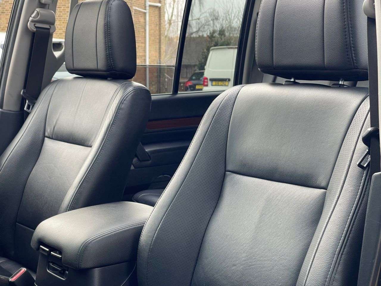 2012 MITSUBISHI SHOGUN 2012 MITSUBISHI SHOGUN