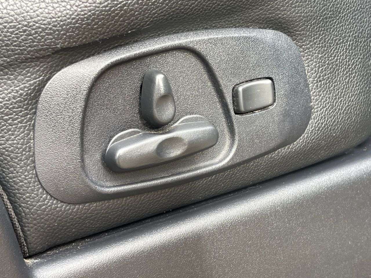 2012 MITSUBISHI SHOGUN 2012 MITSUBISHI SHOGUN