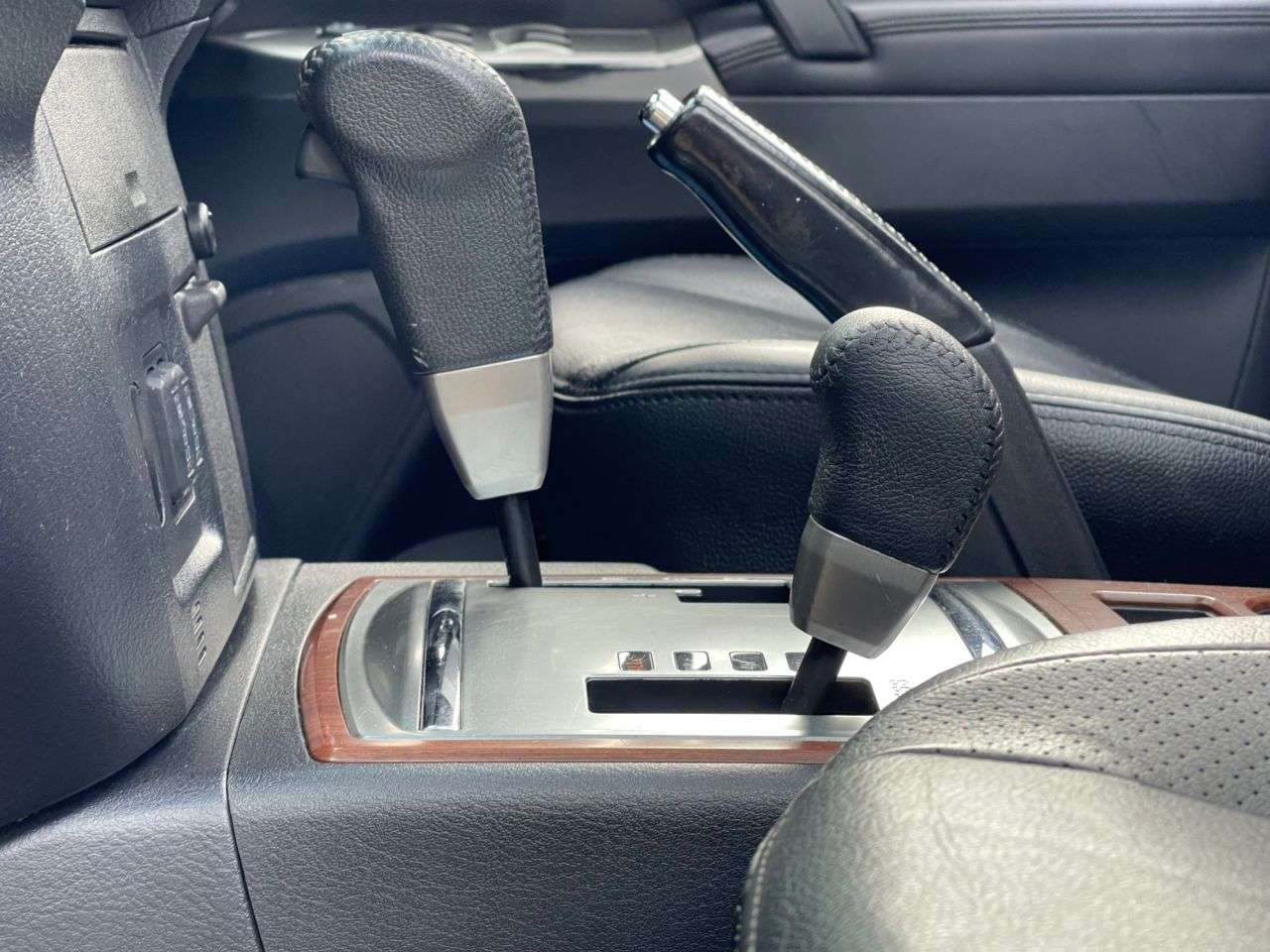 2012 MITSUBISHI SHOGUN 2012 MITSUBISHI SHOGUN