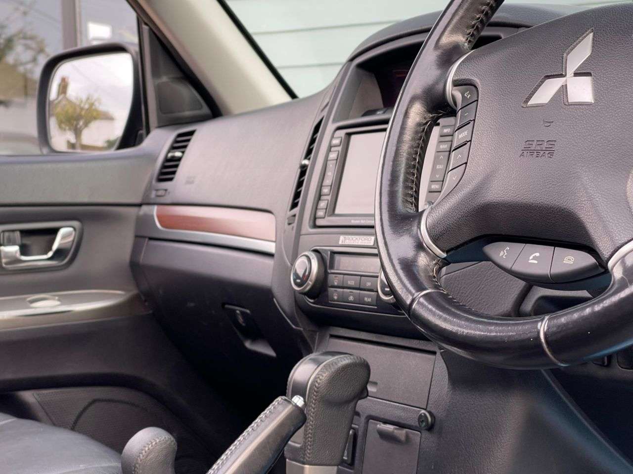 2012 MITSUBISHI SHOGUN 2012 MITSUBISHI SHOGUN