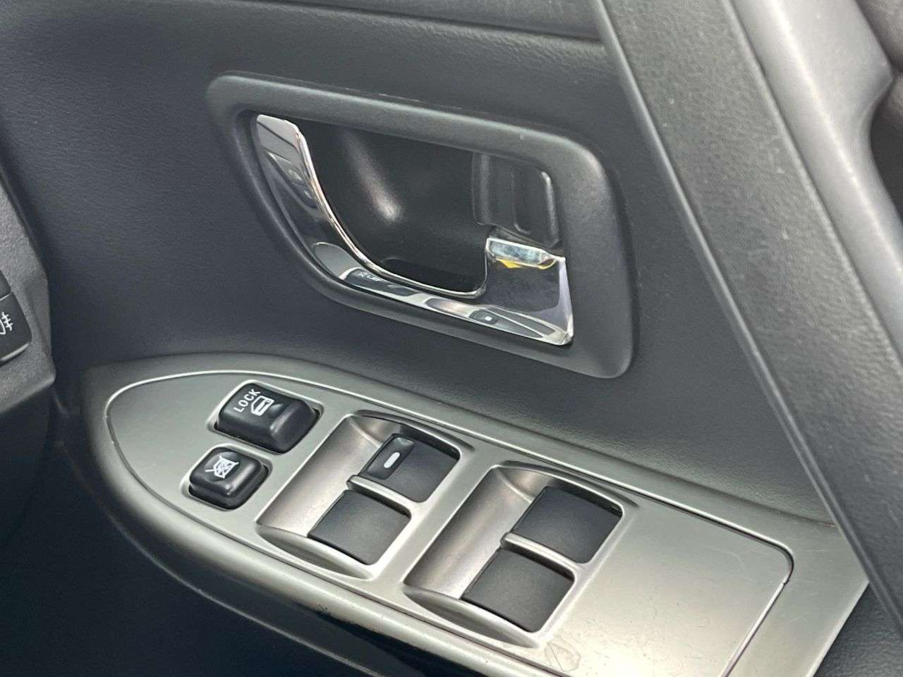 2012 MITSUBISHI SHOGUN 2012 MITSUBISHI SHOGUN