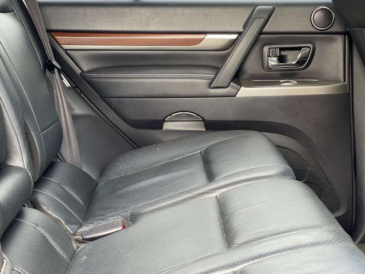 2012 MITSUBISHI SHOGUN 2012 MITSUBISHI SHOGUN