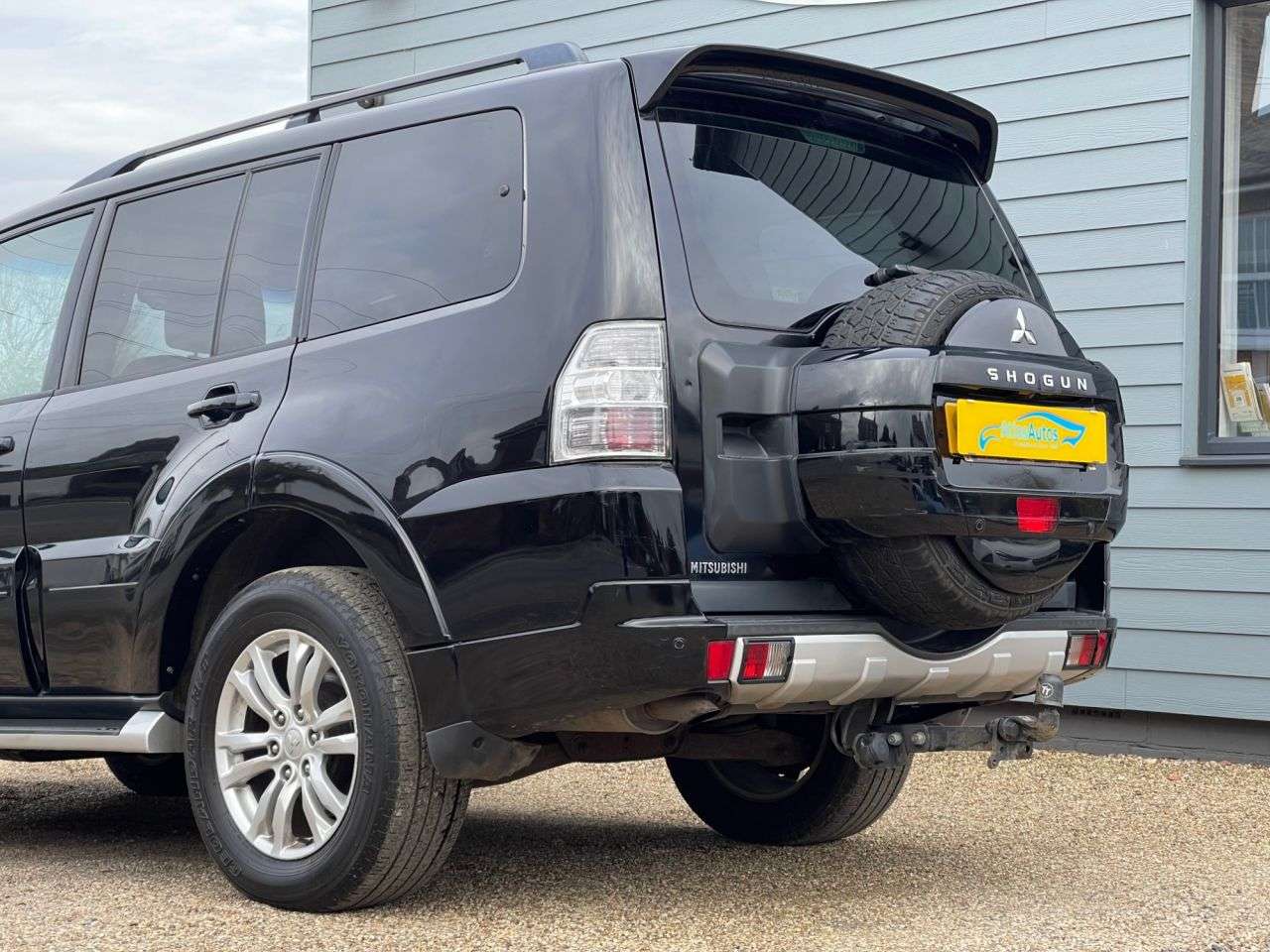 2012 MITSUBISHI SHOGUN 2012 MITSUBISHI SHOGUN