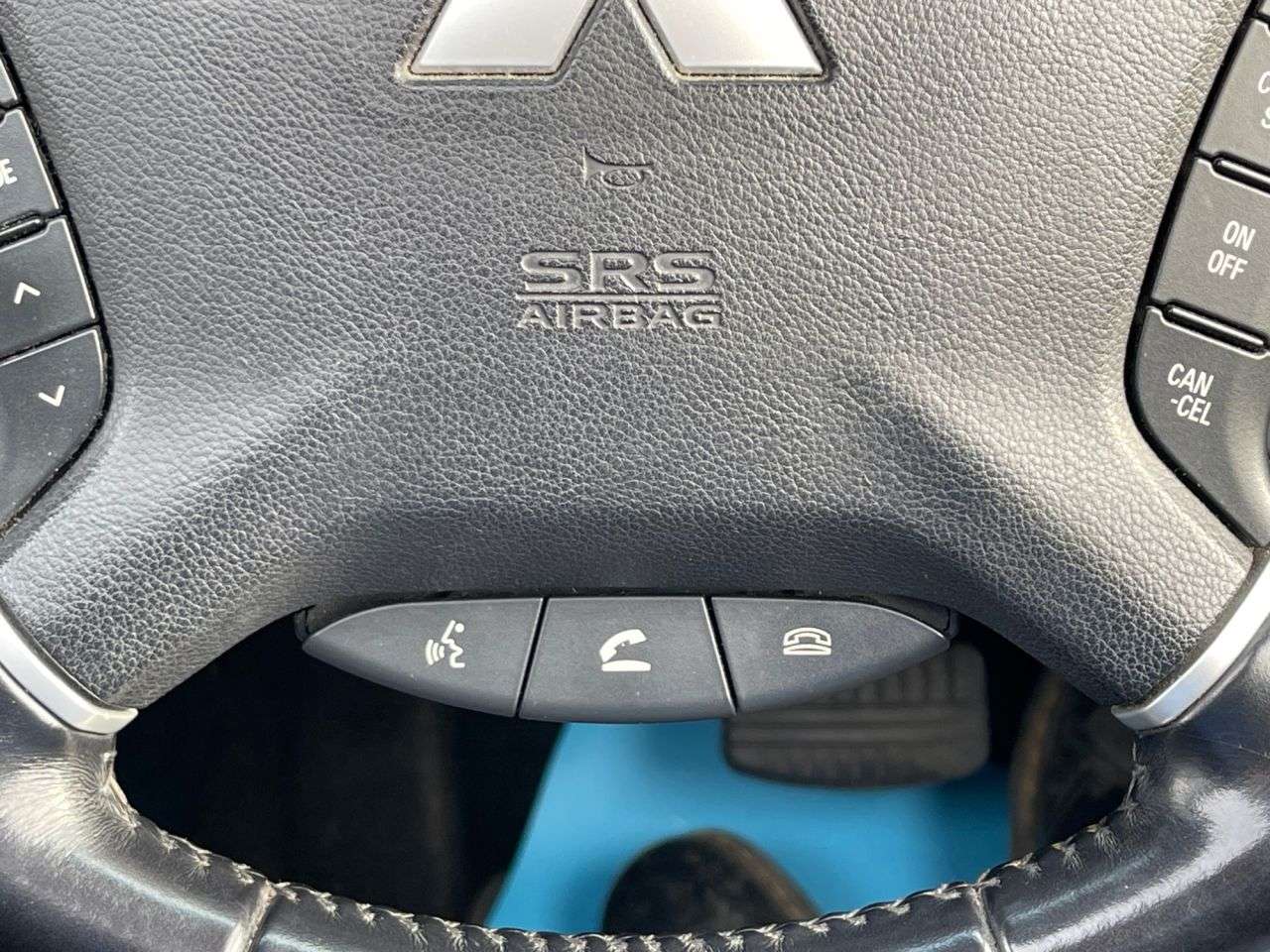 2012 MITSUBISHI SHOGUN 2012 MITSUBISHI SHOGUN