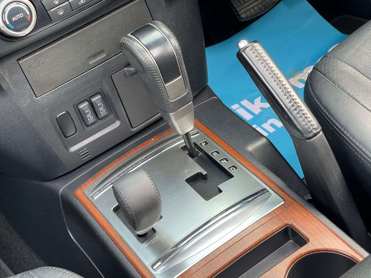 2012 MITSUBISHI SHOGUN 2012 MITSUBISHI SHOGUN