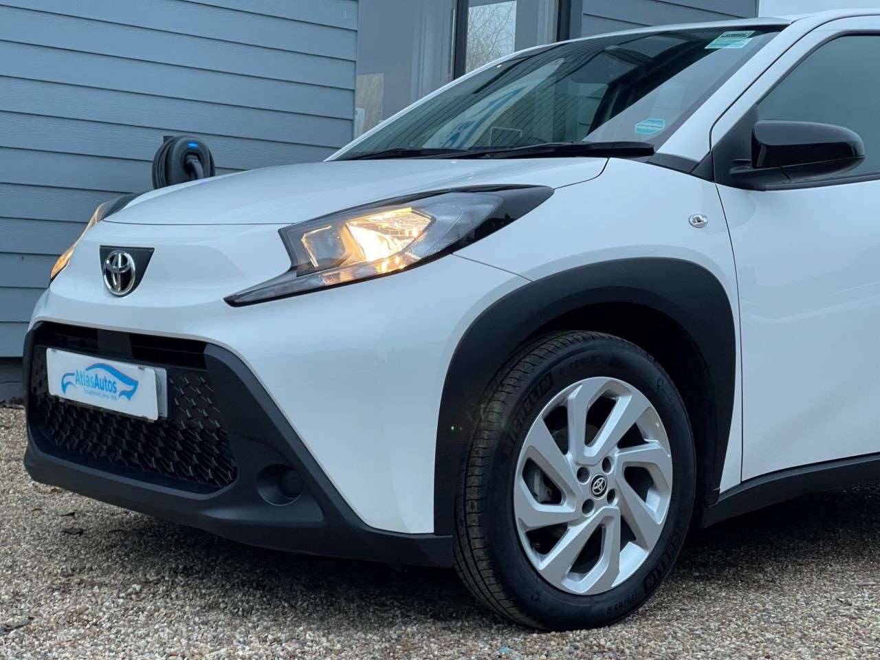 2023 TOYOTA AYGO X 2023 TOYOTA AYGO X