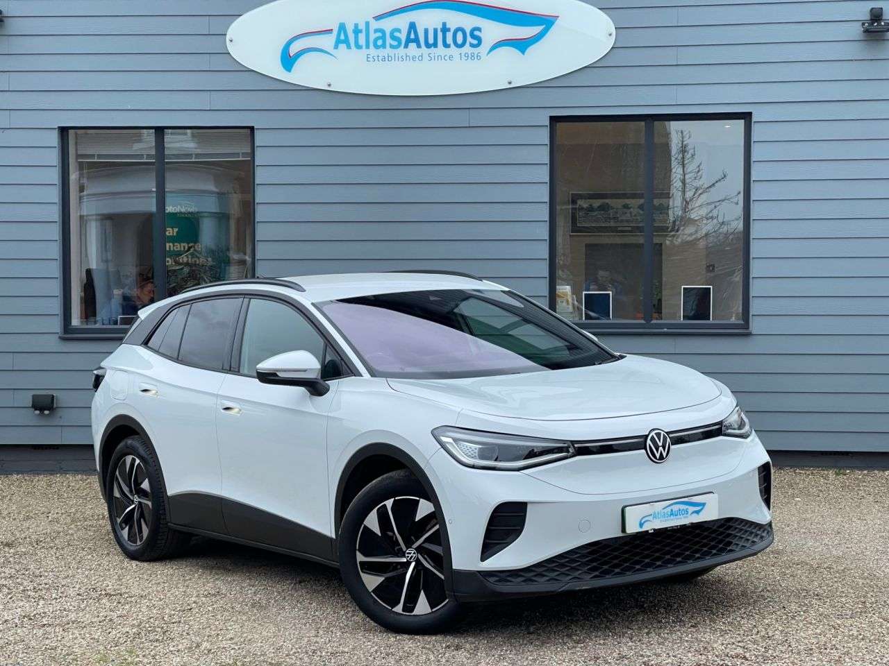 A 2024 VOLKSWAGEN ID.4 Pro 77kWh Match SUV 5dr Electric Auto (286 ps) A 2024 VOLKSWAGEN ID.4 Pro 77kWh Match SUV 5dr Electric Auto (286 ps)