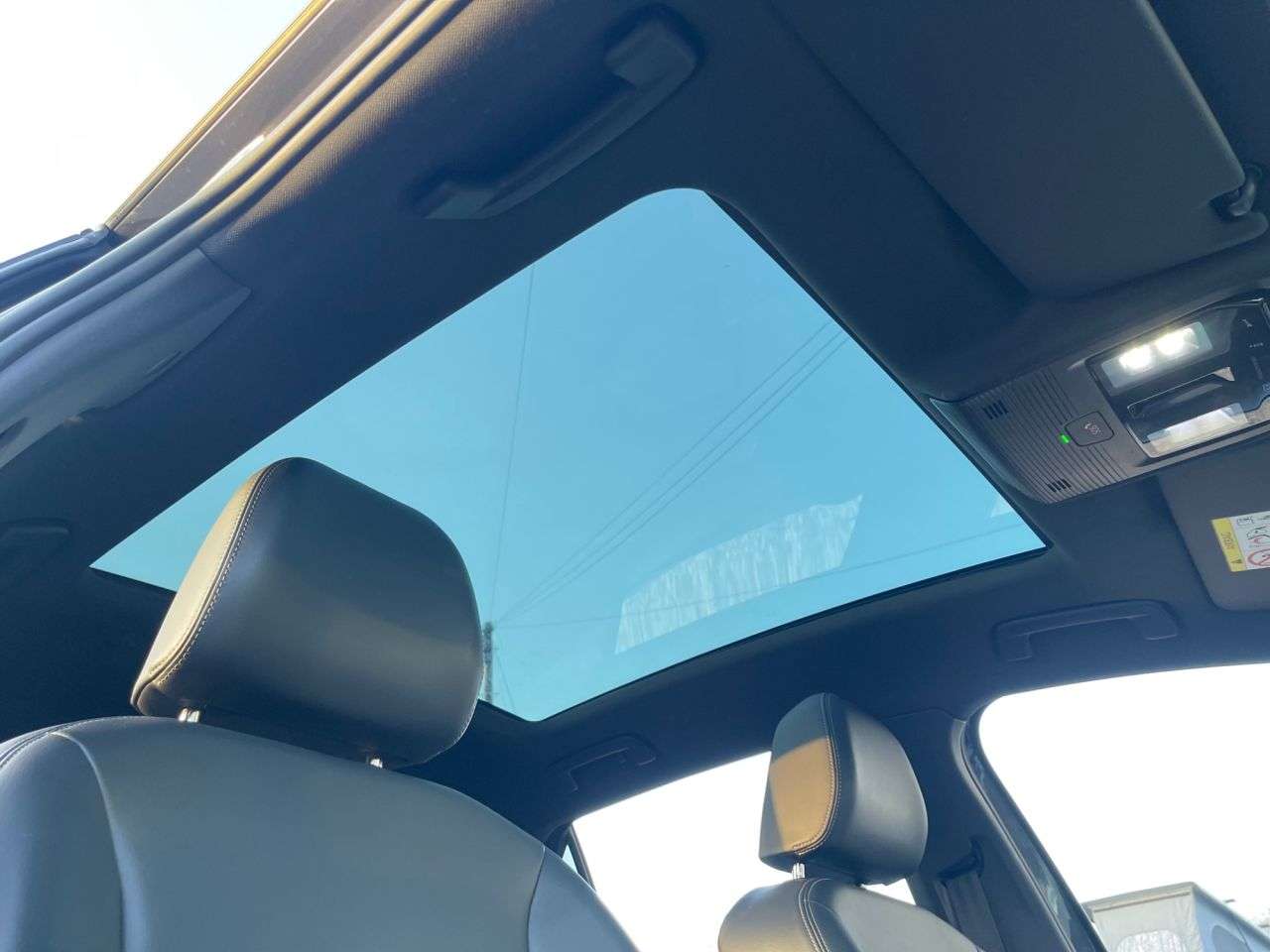 A 2022 VOLKSWAGEN ID.3 Pro Performance 58kWh Family Hatchback 5dr Electric Auto (204 ps) REAR CAME A 2022 VOLKSWAGEN ID.3 Pro Performance 58kWh Family Hatchback 5dr Electric Auto (204 ps) REAR CAME