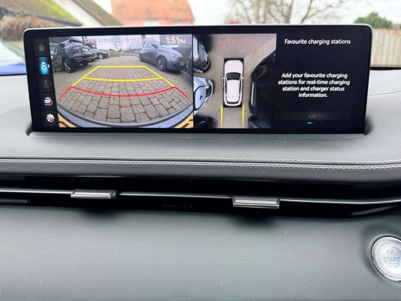 A 2022 GENESIS GV70 (77.4kWh, Dual Motor) Sport SUV 5dr Electric Auto 4WD (490 ps) ELECTRIC HEA A 2022 GENESIS GV70 (77.4kWh, Dual Motor) Sport SUV 5dr Electric Auto 4WD (490 ps) ELECTRIC HEA