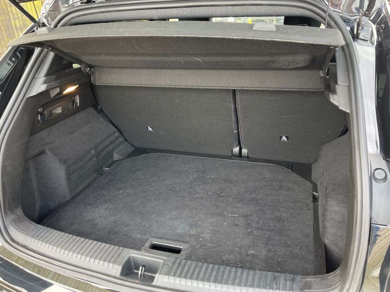 A 2023 RENAULT AUSTRAL 1.2 E-TECH techno SUV 5dr Petrol Hybrid Auto Euro 6 (s/s) (200 ps) APPLE CA A 2023 RENAULT AUSTRAL 1.2 E-TECH techno SUV 5dr Petrol Hybrid Auto Euro 6 (s/s) (200 ps) APPLE CA