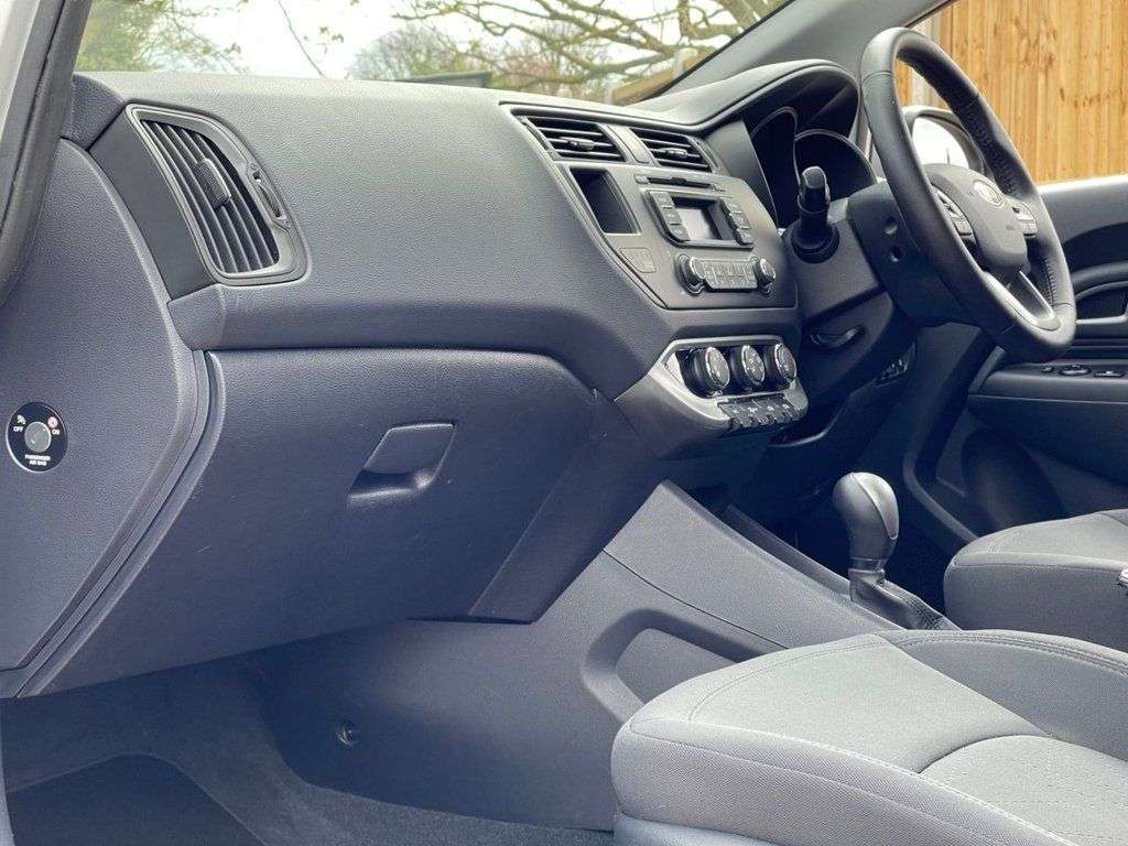 2013 KIA RIO 2013 KIA RIO