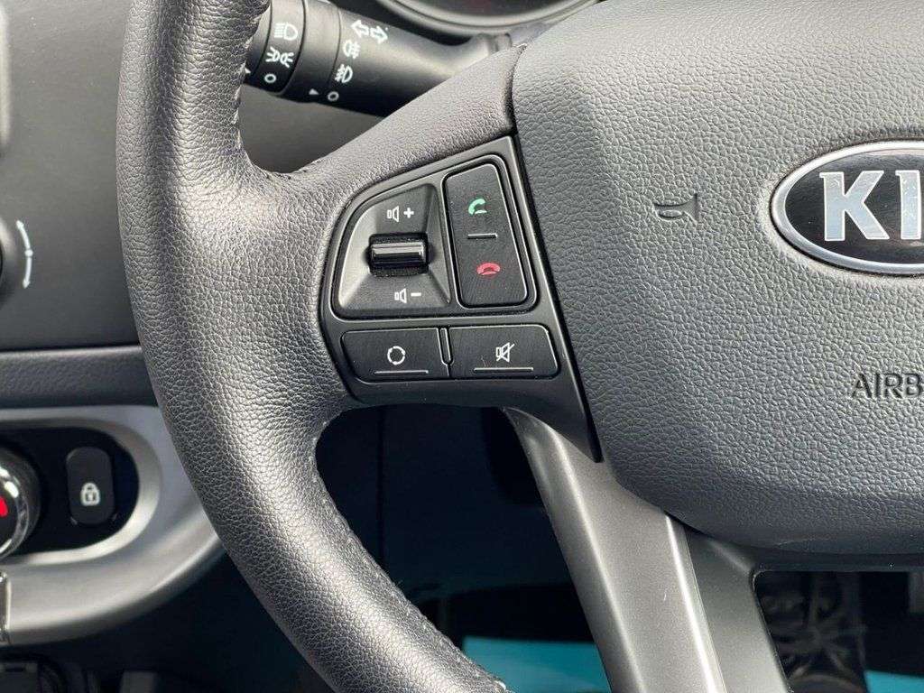 2013 KIA RIO 2013 KIA RIO