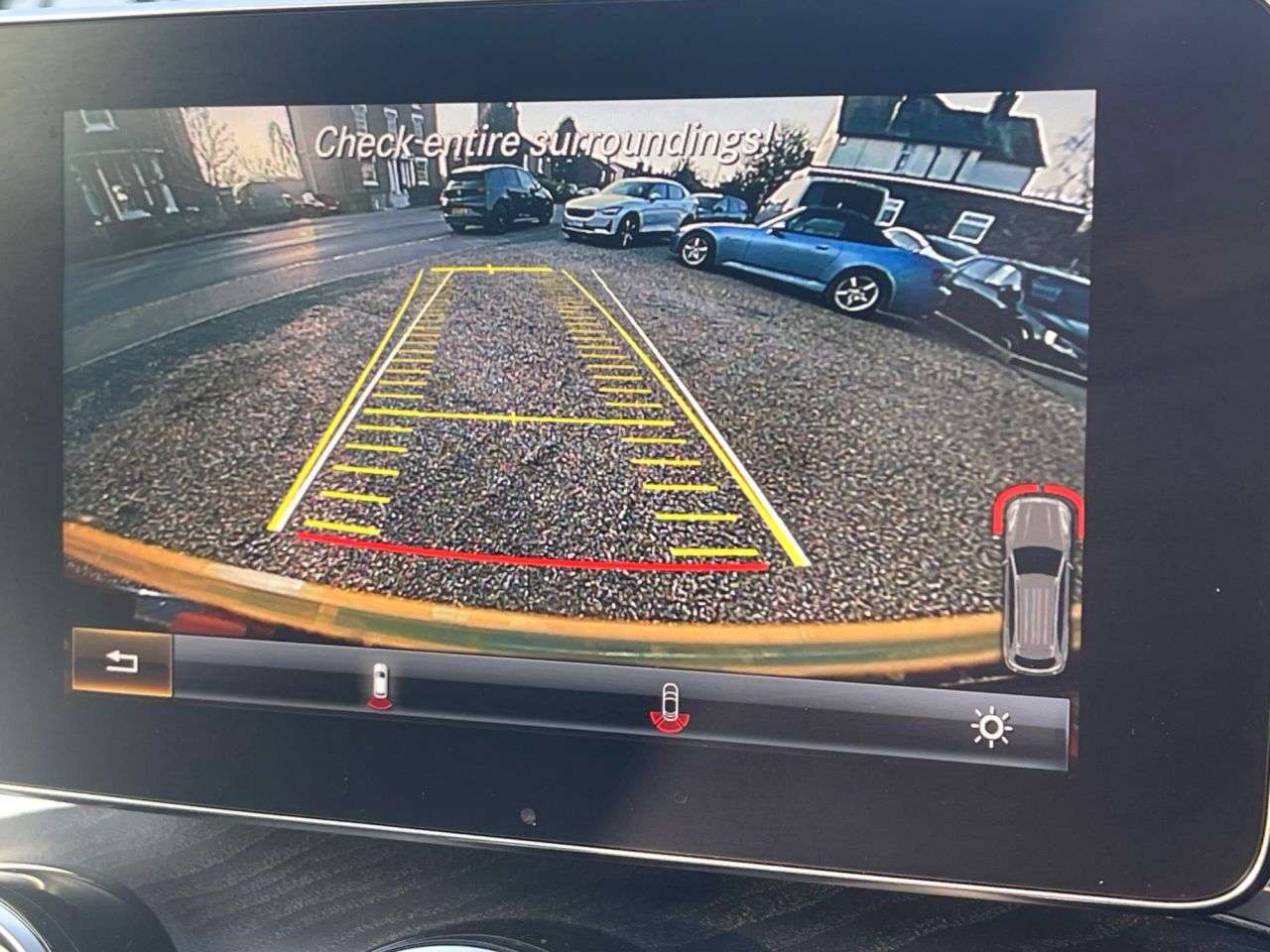 A 2018 MERCEDES-BENZ GLC 2.1 GLC250d AMG Line (Premium Plus) SUV 5dr Diesel G-Tronic 4MATIC Euro 6 ( A 2018 MERCEDES-BENZ GLC 2.1 GLC250d AMG Line (Premium Plus) SUV 5dr Diesel G-Tronic 4MATIC Euro 6 (