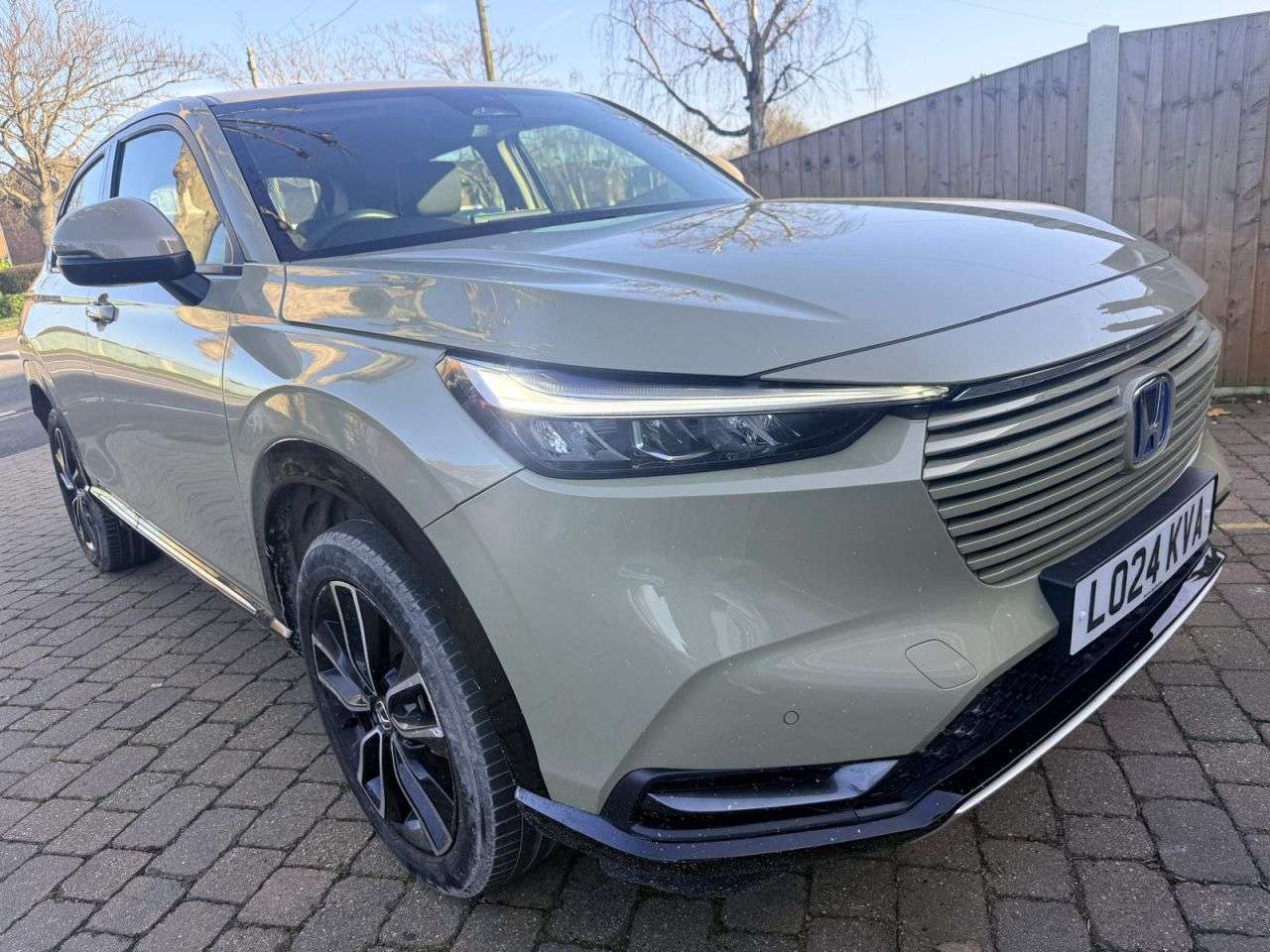 A 2024 HONDA HR-V 1.5 h i-MMD Advance SUV 5dr Petrol Hybrid CVT Euro 6 (s/s) (131 ps) A 2024 HONDA HR-V 1.5 h i-MMD Advance SUV 5dr Petrol Hybrid CVT Euro 6 (s/s) (131 ps)