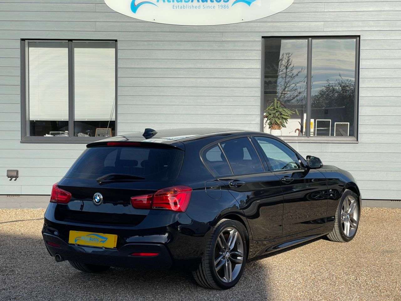 2017 BMW 1 SERIES 2017 BMW 1 SERIES