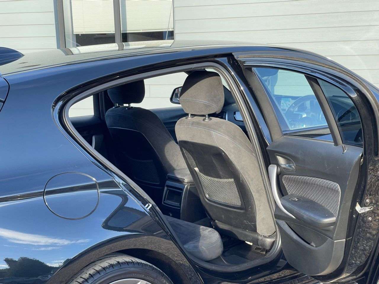 2017 BMW 1 SERIES 2017 BMW 1 SERIES