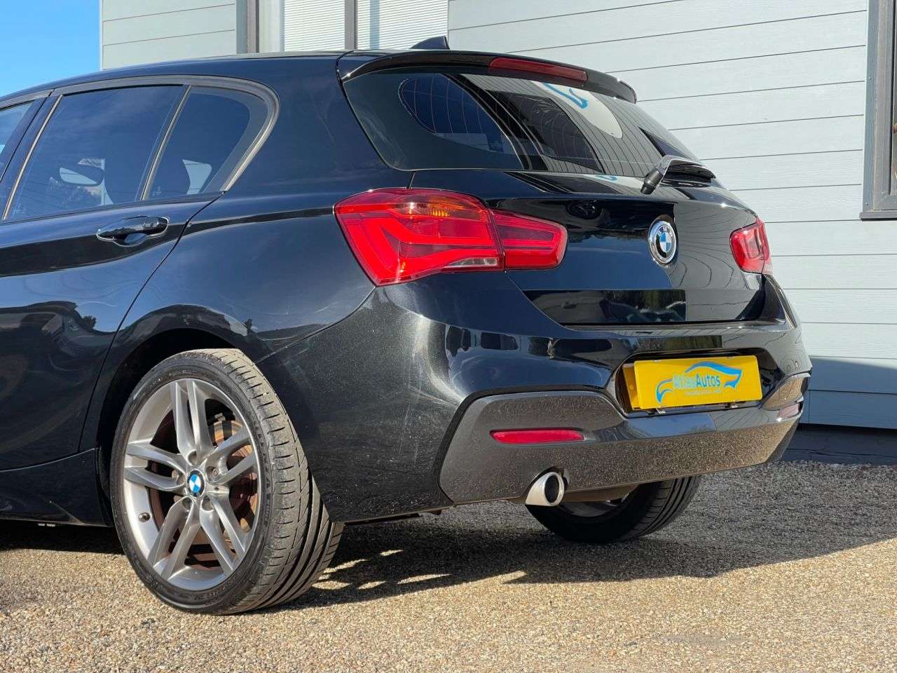 2017 BMW 1 SERIES 2017 BMW 1 SERIES