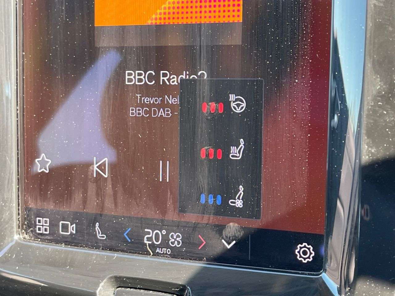 A 2021 VOLVO XC60 2.0h T6 Recharge 11.6kWh Inscription SUV 5dr Petrol Plug-in Hybrid Auto AWD A 2021 VOLVO XC60 2.0h T6 Recharge 11.6kWh Inscription SUV 5dr Petrol Plug-in Hybrid Auto AWD