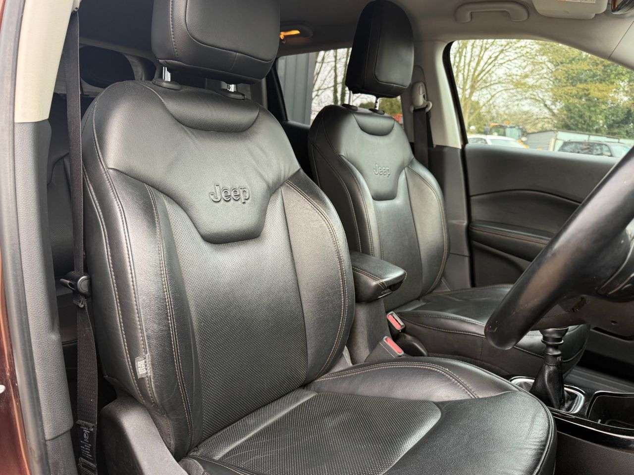 A 2019 JEEP COMPASS 1.6 MultiJetII Limited SUV 5dr Diesel Manual Euro 6 (s/s) (120 ps) A 2019 JEEP COMPASS 1.6 MultiJetII Limited SUV 5dr Diesel Manual Euro 6 (s/s) (120 ps)