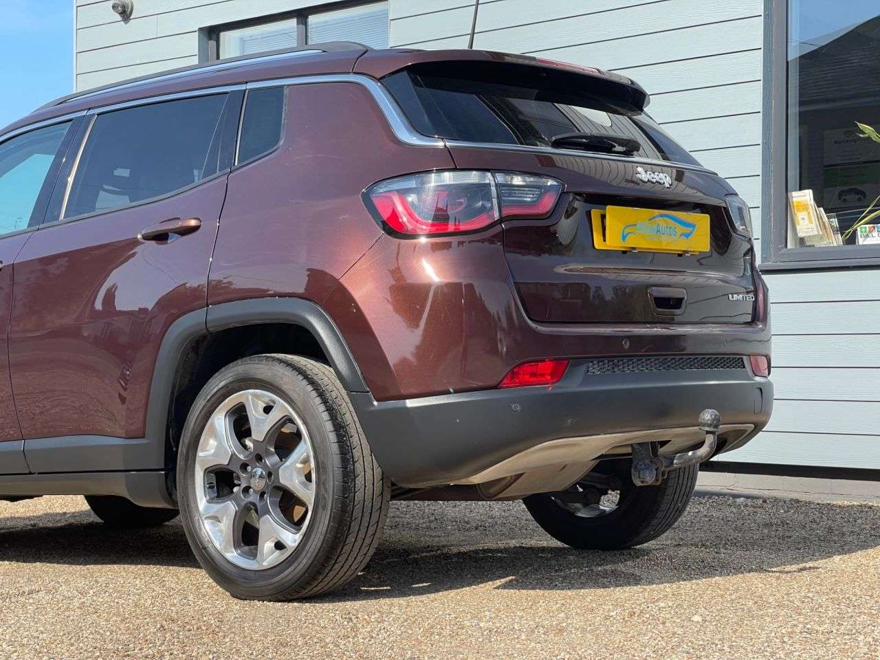 A 2019 JEEP COMPASS 1.6 MultiJetII Limited SUV 5dr Diesel Manual Euro 6 (s/s) (120 ps) A 2019 JEEP COMPASS 1.6 MultiJetII Limited SUV 5dr Diesel Manual Euro 6 (s/s) (120 ps)
