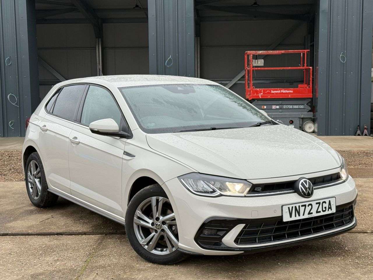 A 2022 VOLKSWAGEN POLO 1.0 TSI R-Line Hatchback 5dr Petrol DSG Euro 6 (s/s) (95 ps) A 2022 VOLKSWAGEN POLO 1.0 TSI R-Line Hatchback 5dr Petrol DSG Euro 6 (s/s) (95 ps)