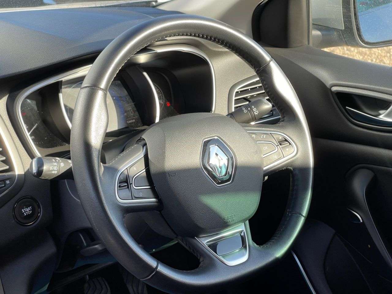 2017 RENAULT MEGANE 2017 RENAULT MEGANE
