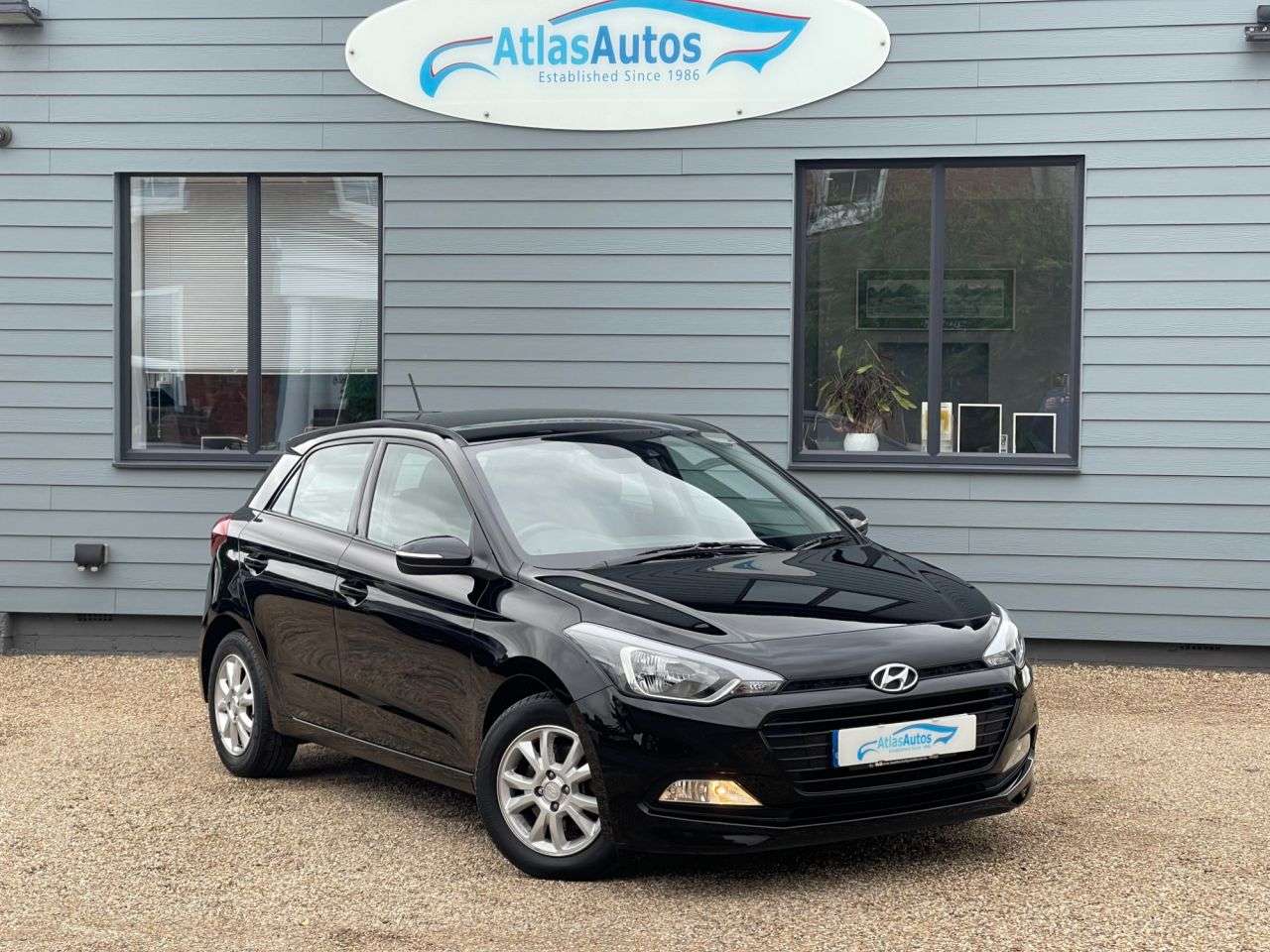 A 2017 HYUNDAI I20 1.0 T-GDi SE Hatchback 5dr Petrol Manual Euro 6 (100 ps) AIR CON, CRUISE, R A 2017 HYUNDAI I20 1.0 T-GDi SE Hatchback 5dr Petrol Manual Euro 6 (100 ps) AIR CON, CRUISE, R