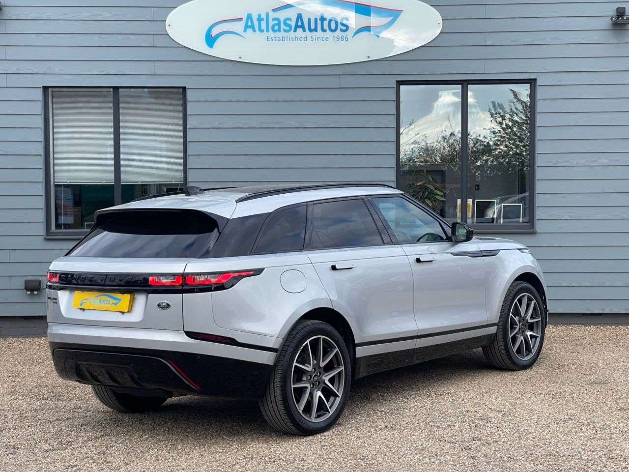 2022 LAND ROVER RANGE ROVER VELAR 2022 LAND ROVER RANGE ROVER VELAR
