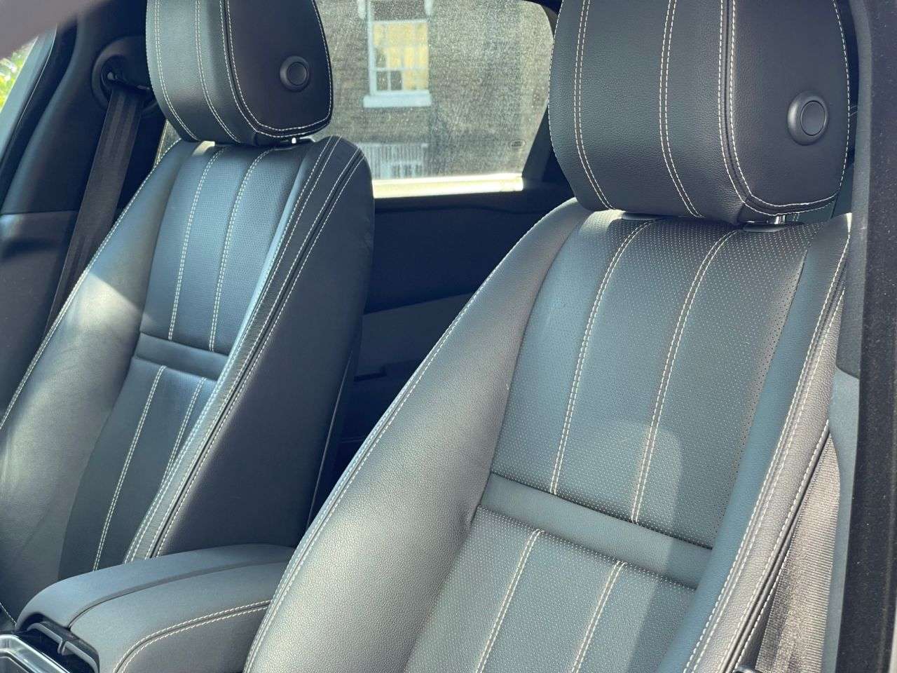 2022 LAND ROVER RANGE ROVER VELAR 2022 LAND ROVER RANGE ROVER VELAR