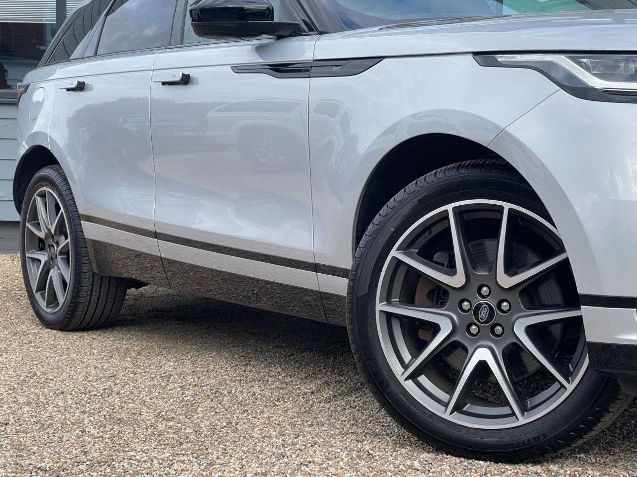 2022 LAND ROVER RANGE ROVER VELAR 2022 LAND ROVER RANGE ROVER VELAR