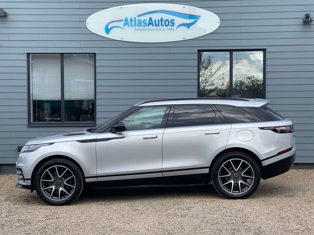 2022 LAND ROVER RANGE ROVER VELAR 2022 LAND ROVER RANGE ROVER VELAR