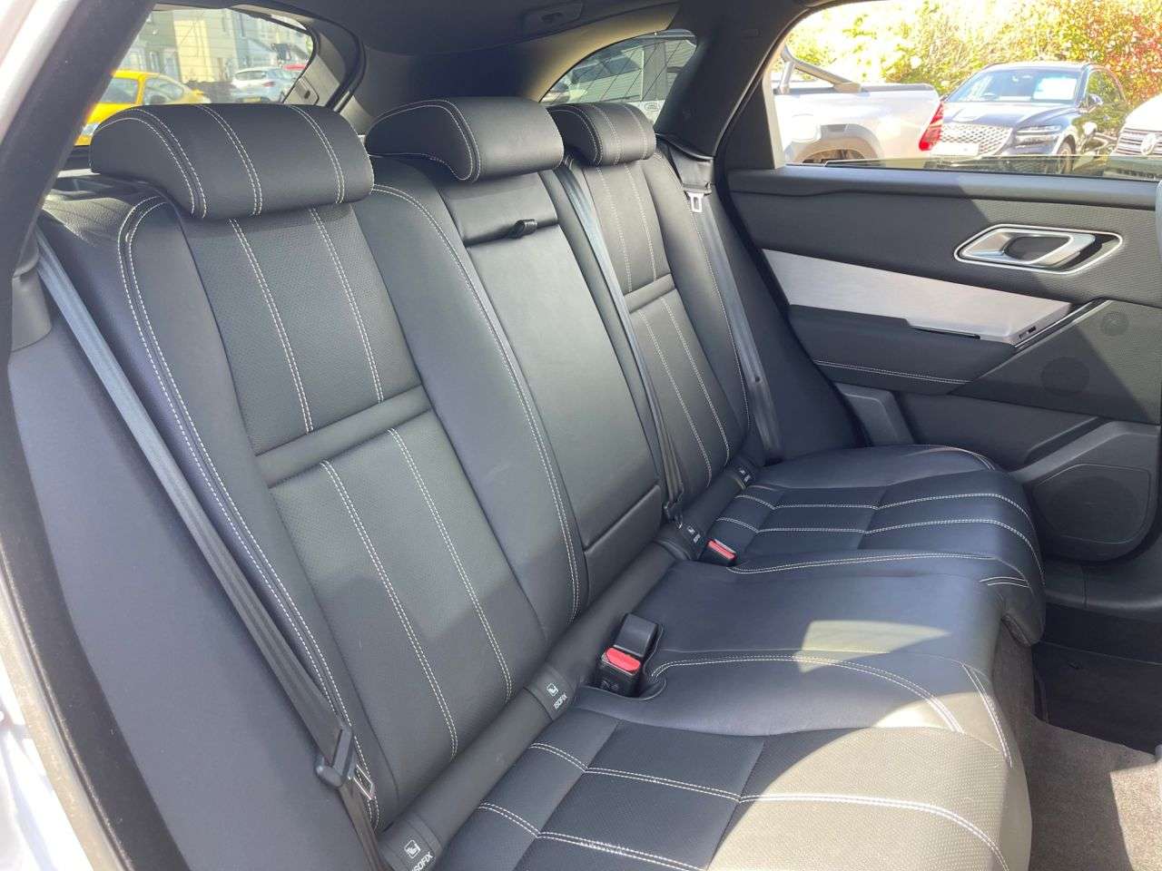 2022 LAND ROVER RANGE ROVER VELAR 2022 LAND ROVER RANGE ROVER VELAR