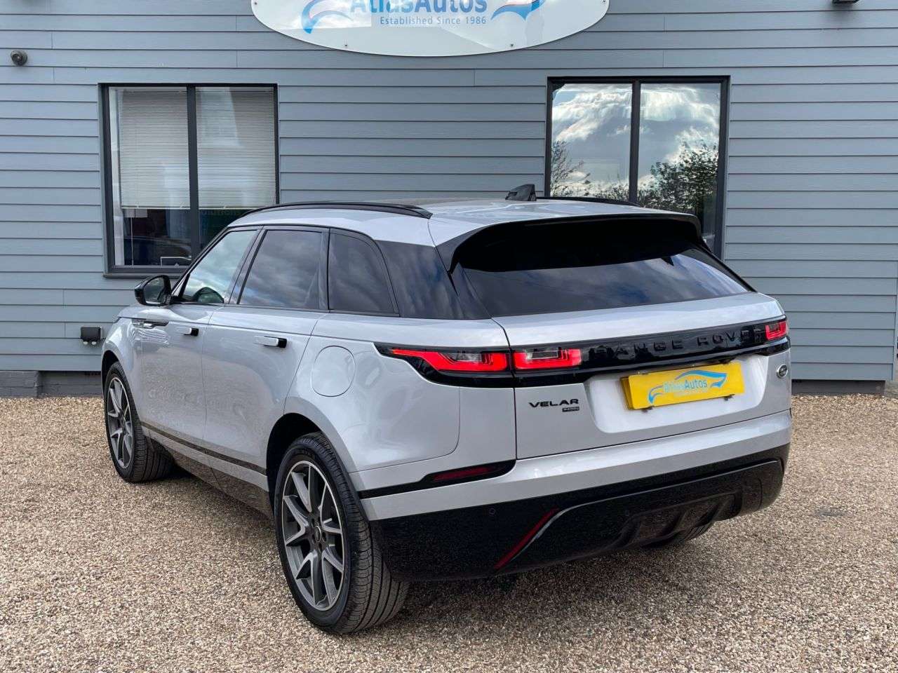 2022 LAND ROVER RANGE ROVER VELAR 2022 LAND ROVER RANGE ROVER VELAR