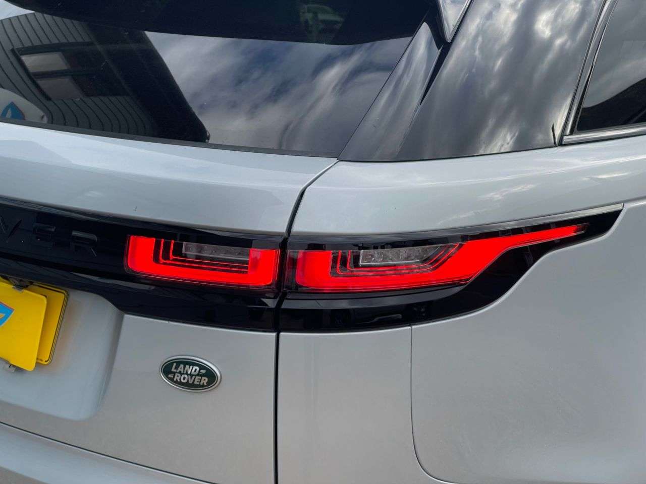 2022 LAND ROVER RANGE ROVER VELAR 2022 LAND ROVER RANGE ROVER VELAR