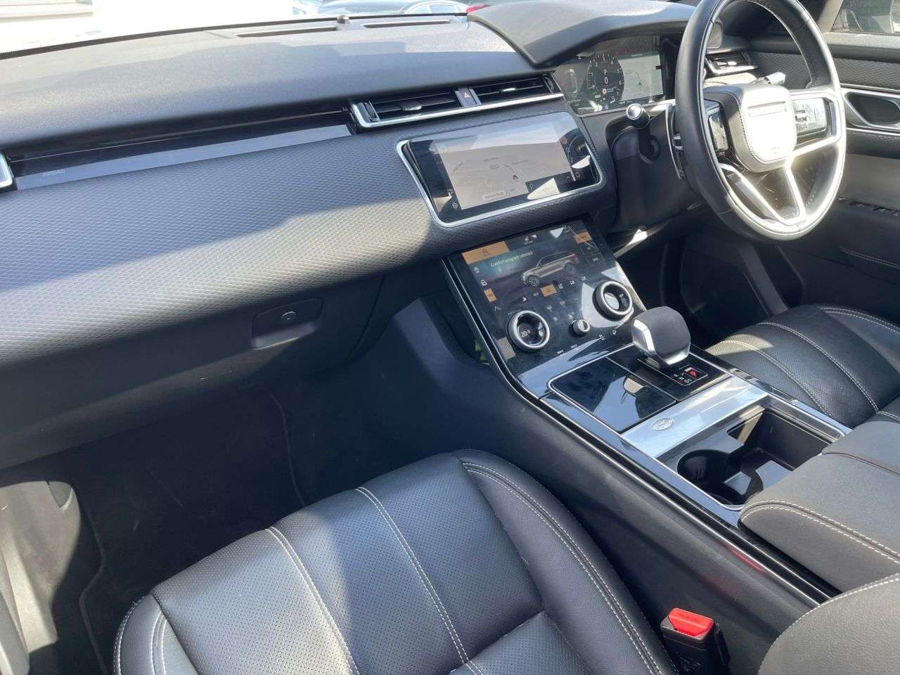 2022 LAND ROVER RANGE ROVER VELAR 2022 LAND ROVER RANGE ROVER VELAR