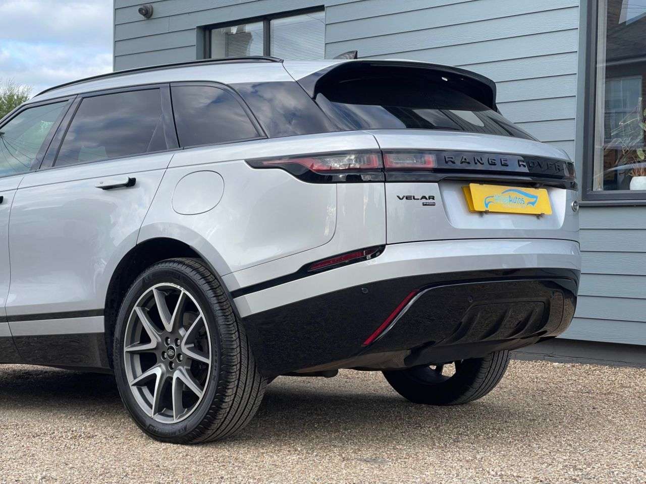 2022 LAND ROVER RANGE ROVER VELAR 2022 LAND ROVER RANGE ROVER VELAR