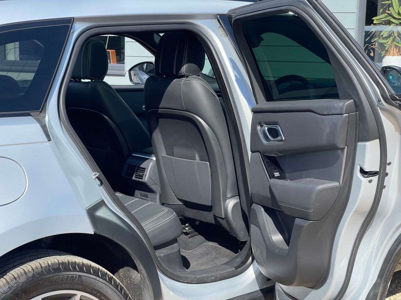 2022 LAND ROVER RANGE ROVER VELAR 2022 LAND ROVER RANGE ROVER VELAR