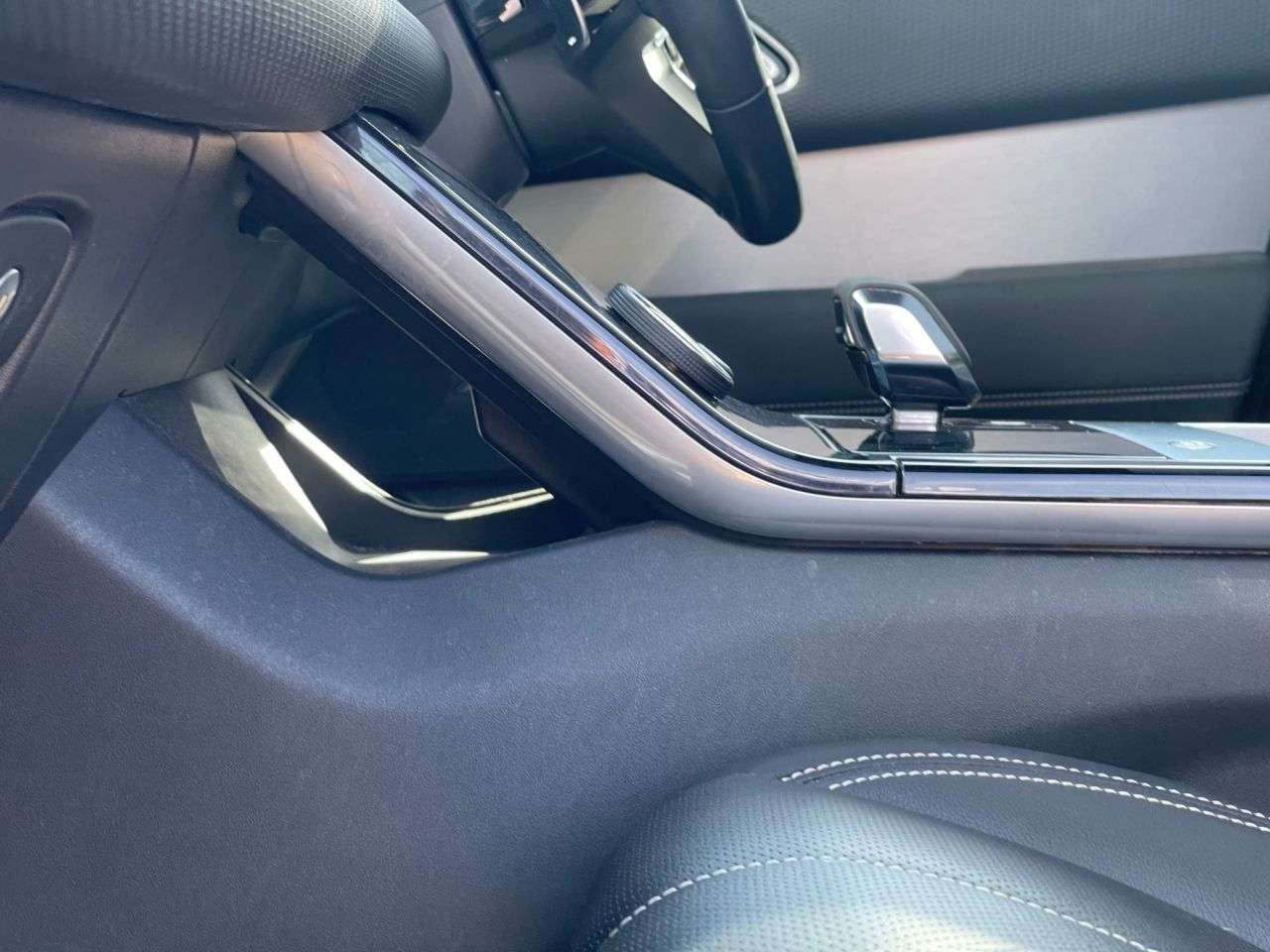 2022 LAND ROVER RANGE ROVER VELAR 2022 LAND ROVER RANGE ROVER VELAR