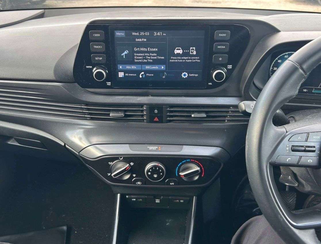 A 2023 HYUNDAI I20 1.0 T-GDi MHEV SE Connect Hatchback 5dr Petrol Hybrid Manual Euro 6 (s/s) ( A 2023 HYUNDAI I20 1.0 T-GDi MHEV SE Connect Hatchback 5dr Petrol Hybrid Manual Euro 6 (s/s) (