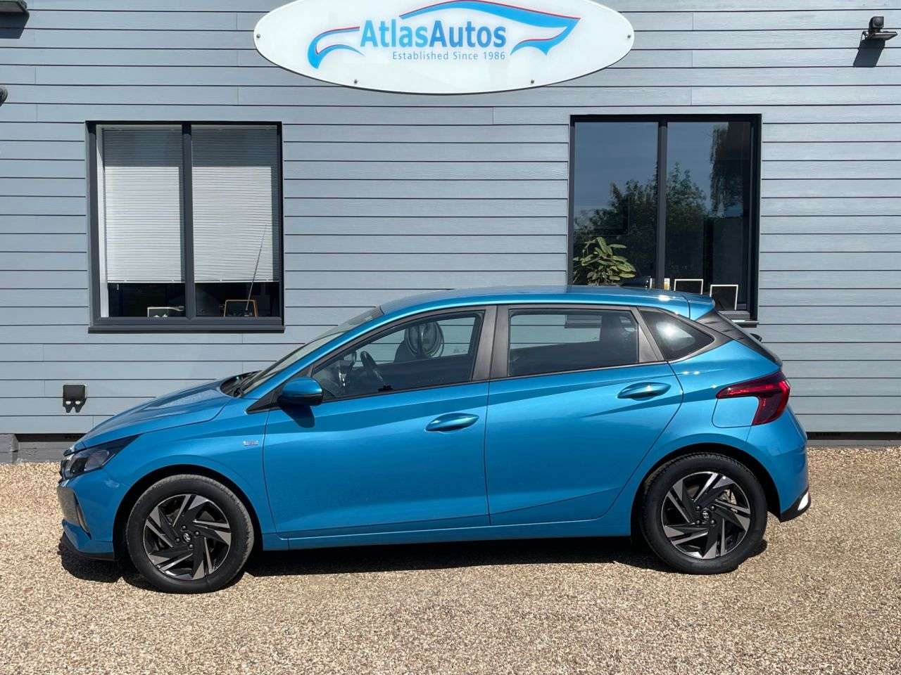 A 2023 HYUNDAI I20 1.0 T-GDi MHEV SE Connect Hatchback 5dr Petrol Hybrid Manual Euro 6 (s/s) ( A 2023 HYUNDAI I20 1.0 T-GDi MHEV SE Connect Hatchback 5dr Petrol Hybrid Manual Euro 6 (s/s) (