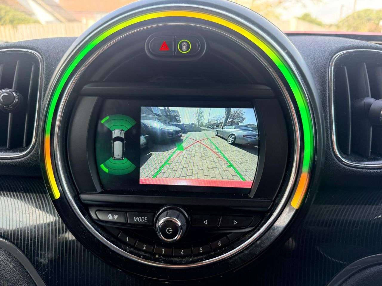 A 2019 MINI COUNTRYMAN 1.5 Cooper Exclusive SUV 5dr Petrol Steptronic Euro 6 (s/s) (136 ps) A 2019 MINI COUNTRYMAN 1.5 Cooper Exclusive SUV 5dr Petrol Steptronic Euro 6 (s/s) (136 ps)