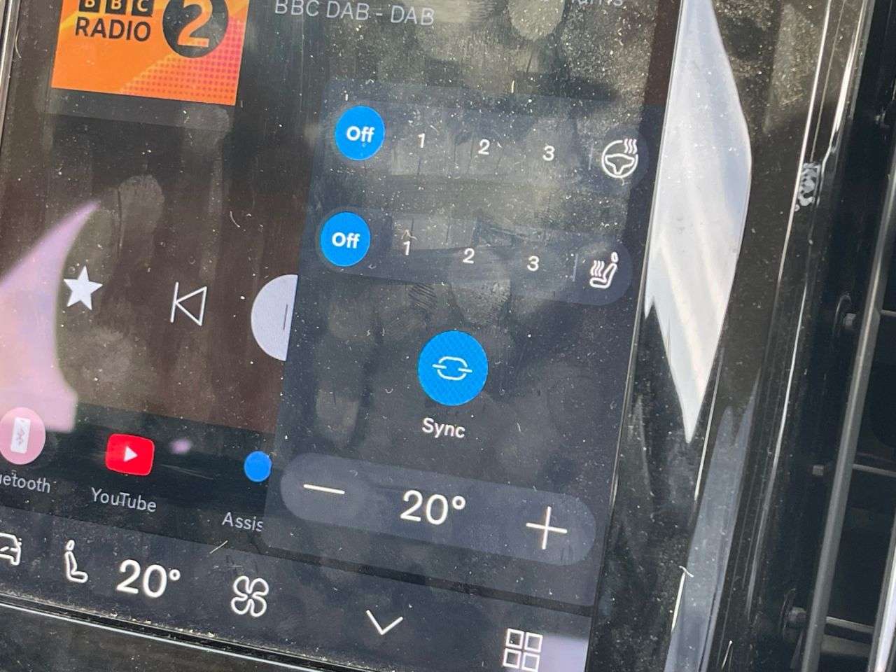 A 2021 VOLVO V90 2.0 B4 MHEV Momentum Estate 5dr Diesel Hybrid Auto Euro 6 (s/s) (197 ps) RE A 2021 VOLVO V90 2.0 B4 MHEV Momentum Estate 5dr Diesel Hybrid Auto Euro 6 (s/s) (197 ps) RE