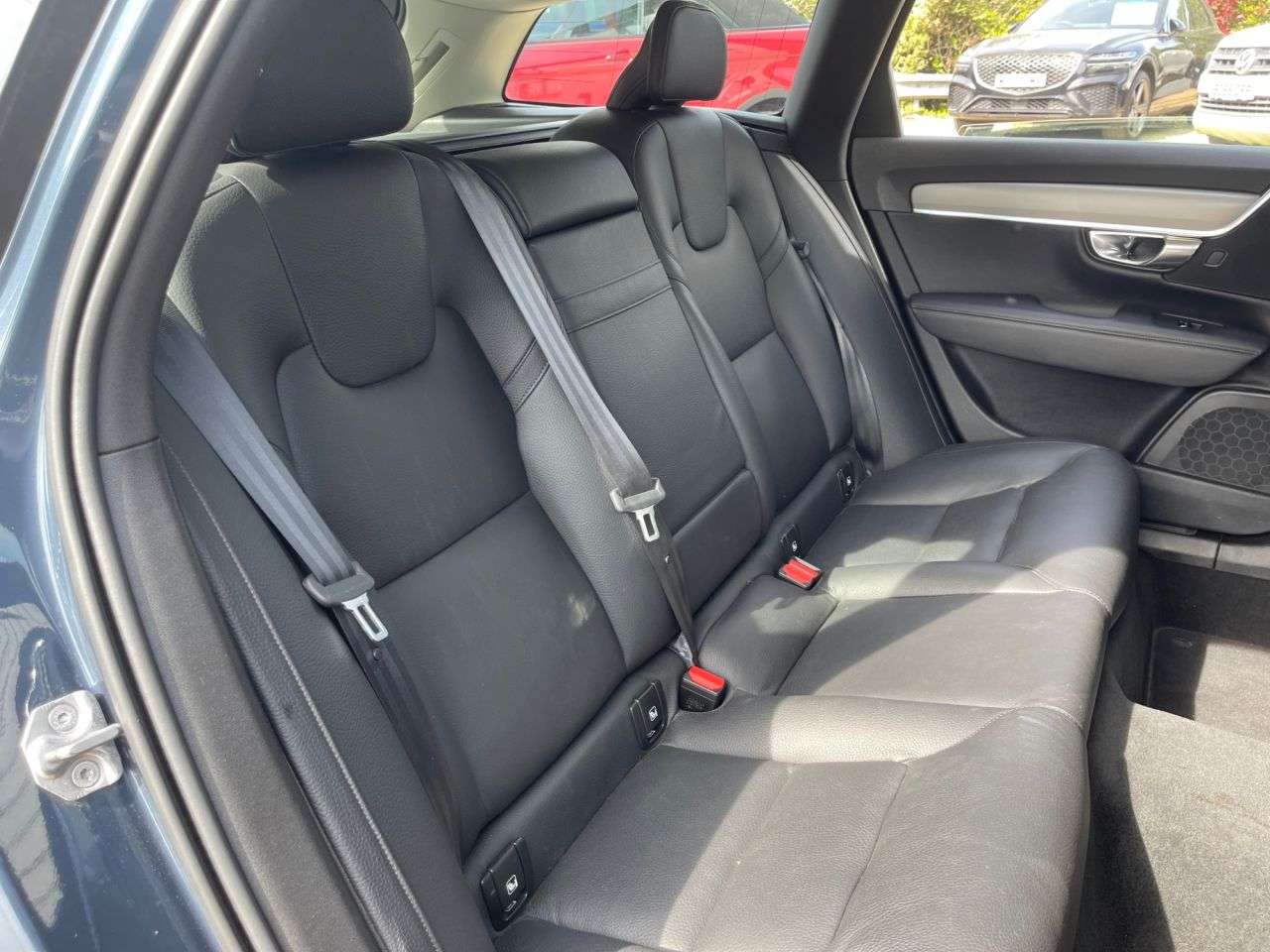 2021 VOLVO V90 2021 VOLVO V90