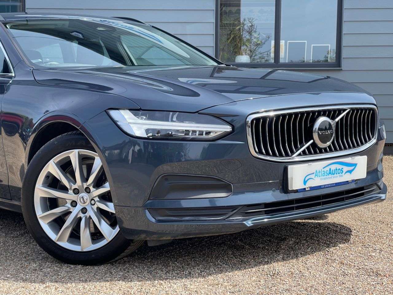 2021 VOLVO V90 2021 VOLVO V90