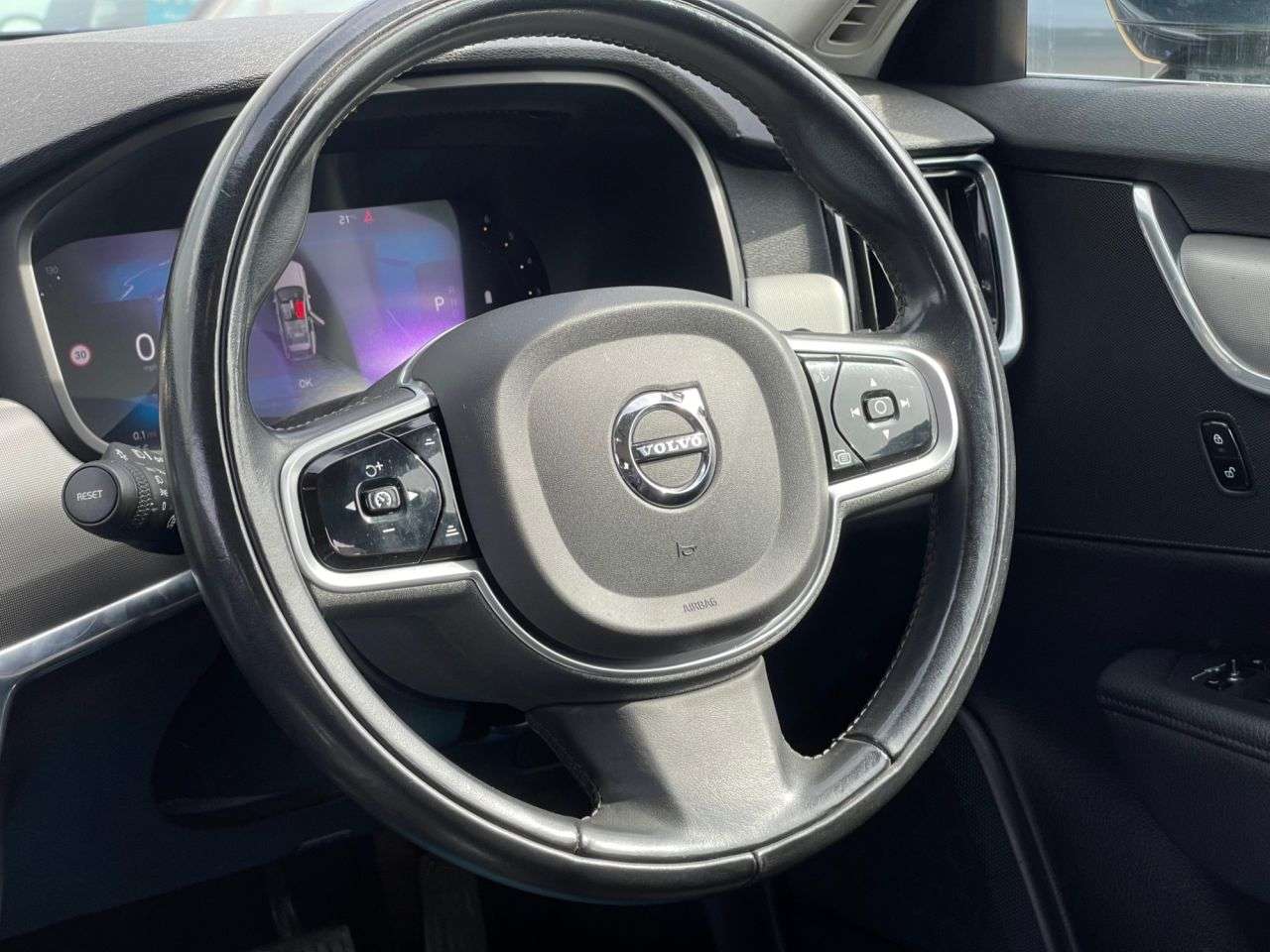 2021 VOLVO V90 2021 VOLVO V90